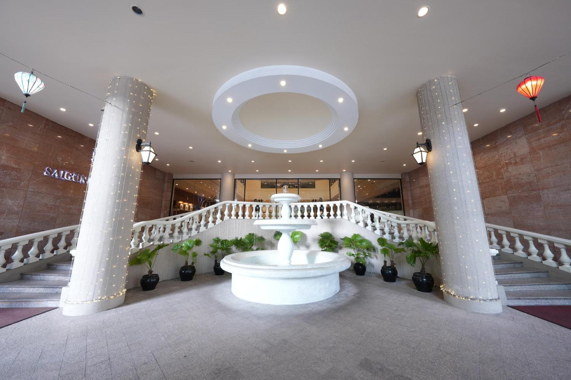 Saigon Prince Hotel Хошимин Екстериор снимка