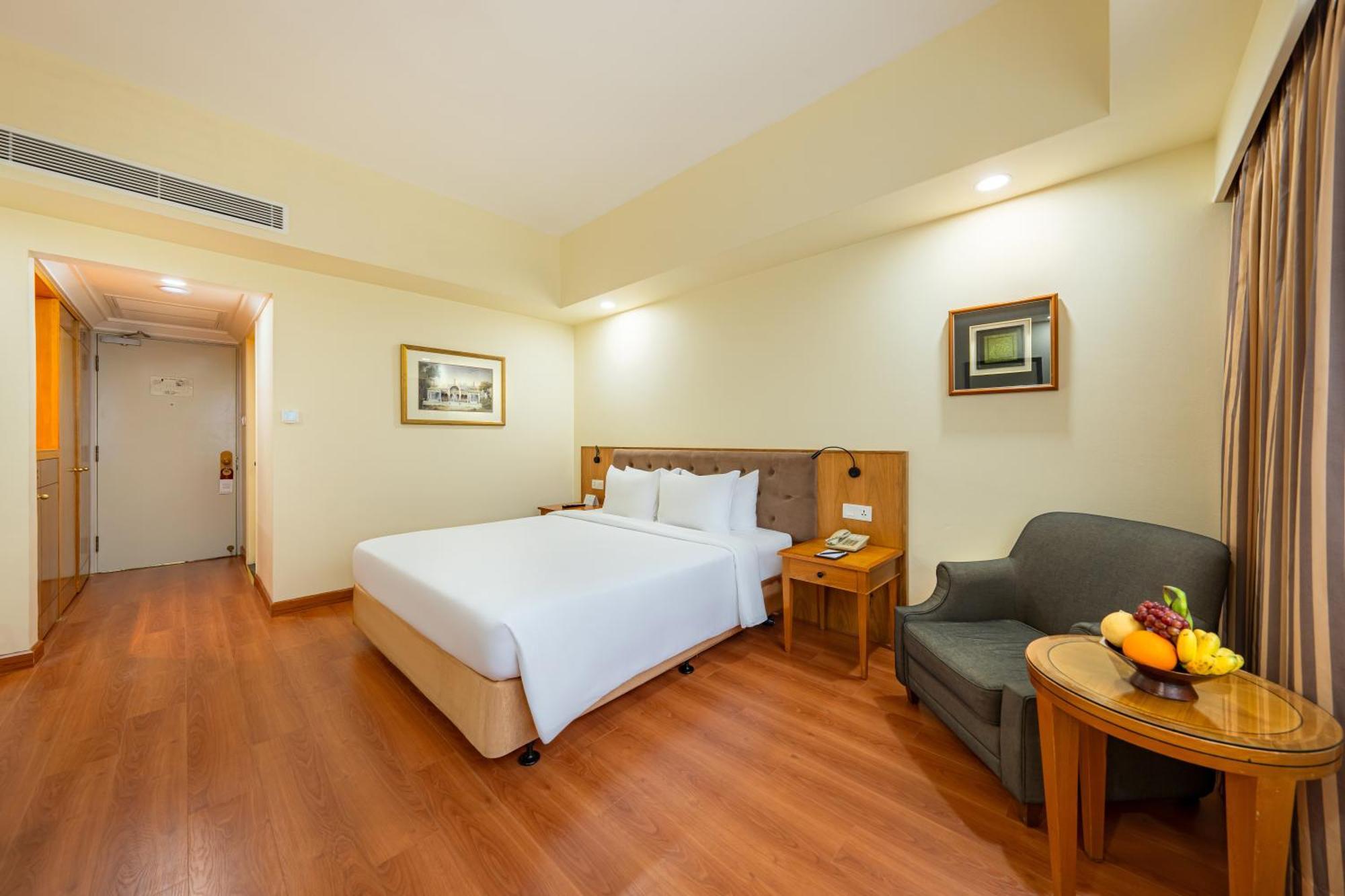 Saigon Prince Hotel Хошимин Екстериор снимка